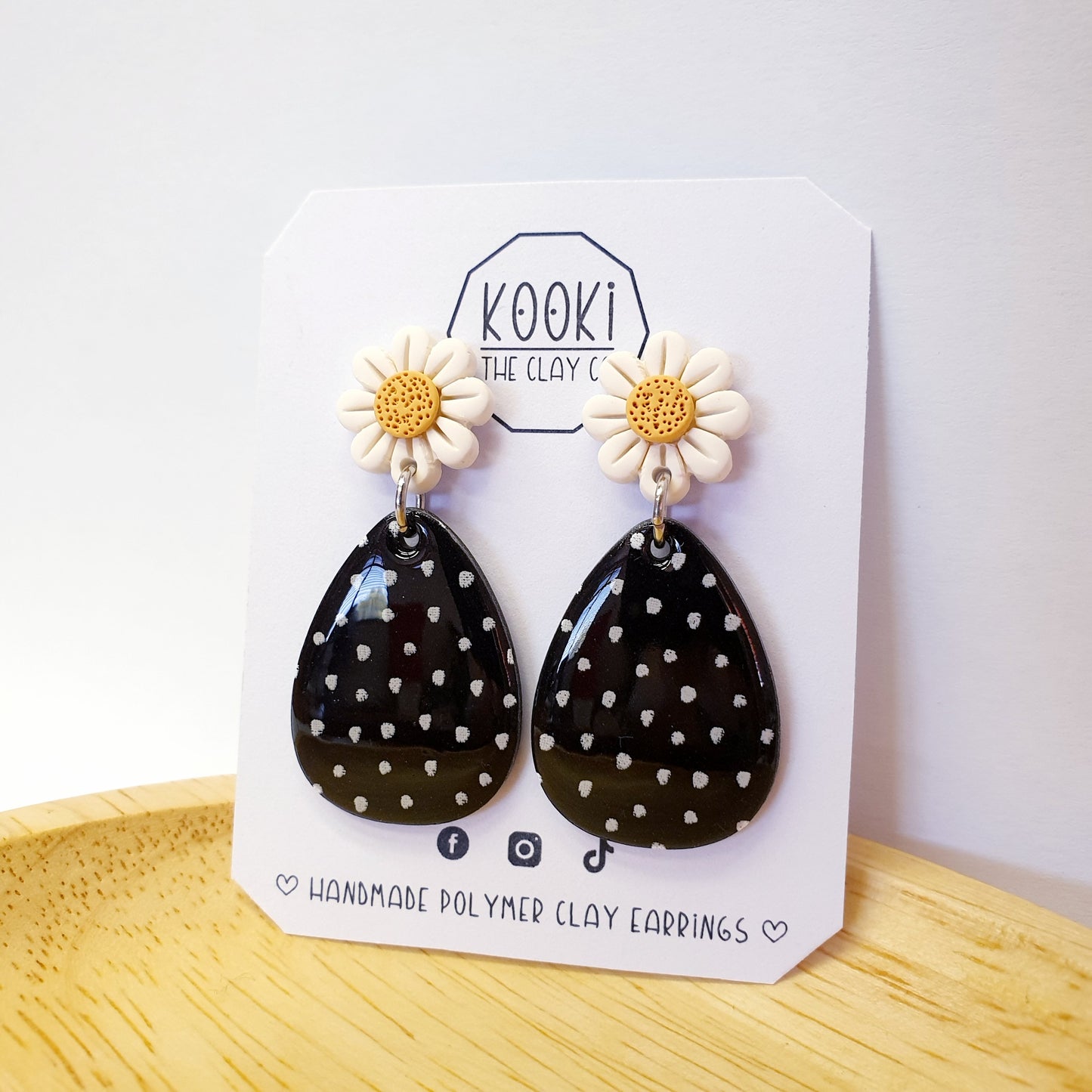 Dots & Daisies Egg Dangles