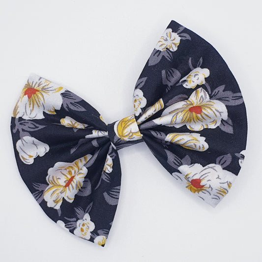 Olivia Butterfly Bow (Size Options)